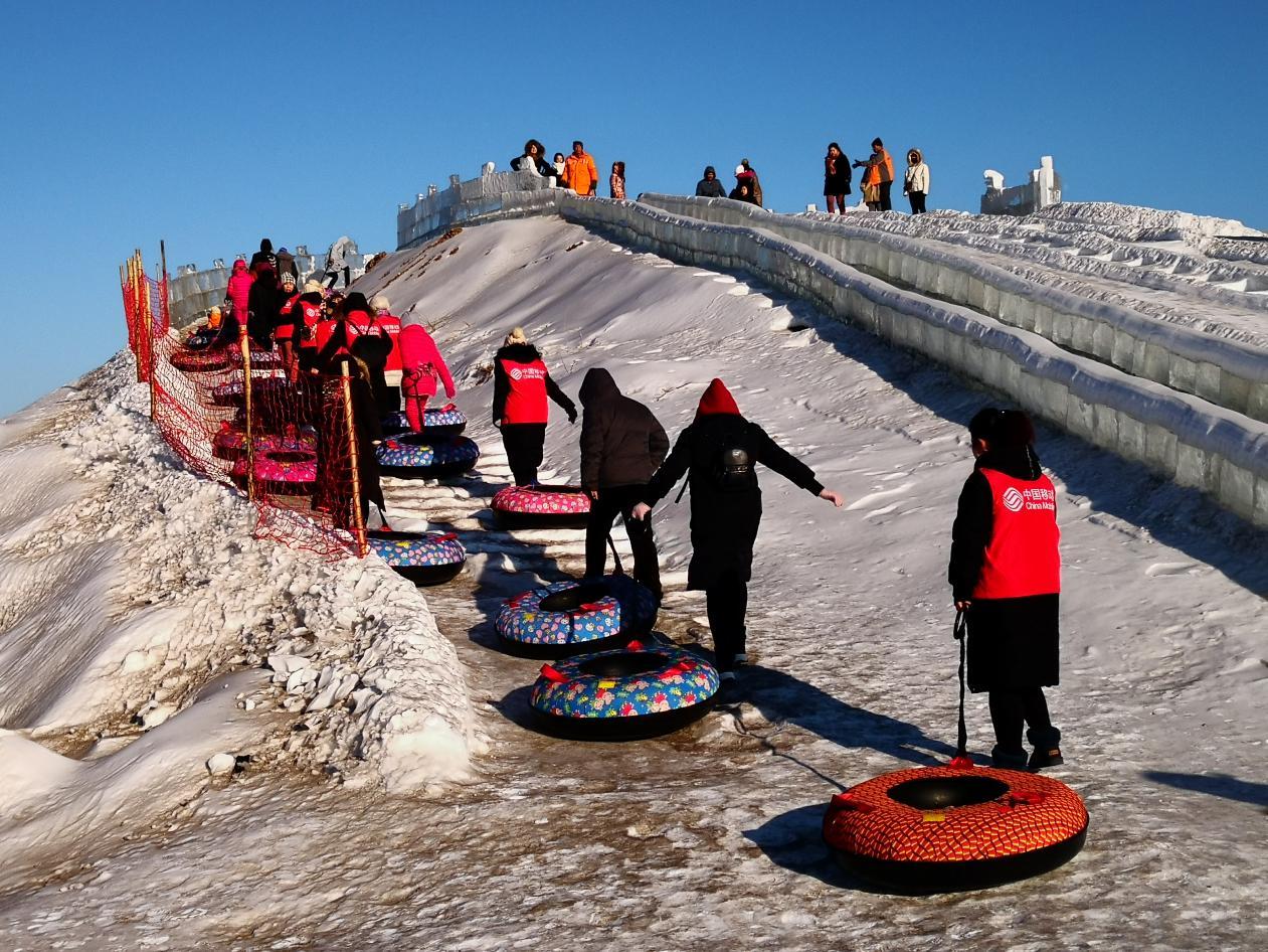 冰雪运动热潮助推冬季旅游经济腾飞