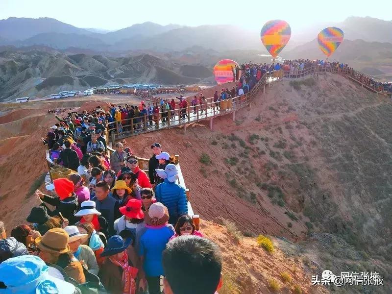 低空飞行体验旅游受热捧，航空科普知识渐成新宠