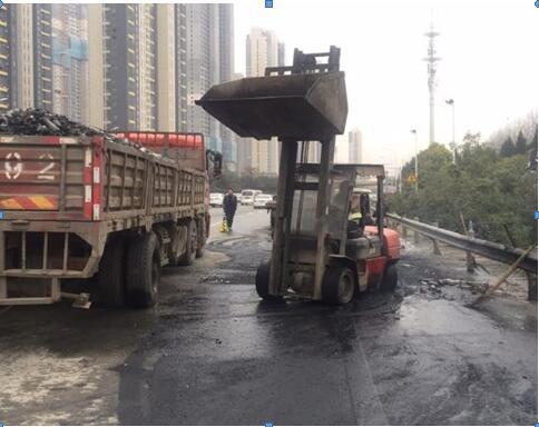 武汉江汉路步行街火灾事件，灾难应对与城市安全反思