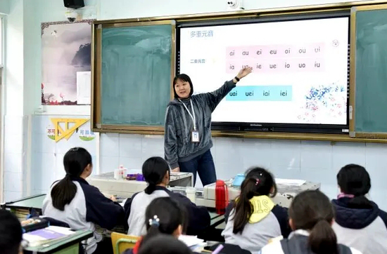 中小学多语种教育试点，培养未来国际化人才的潜力无限