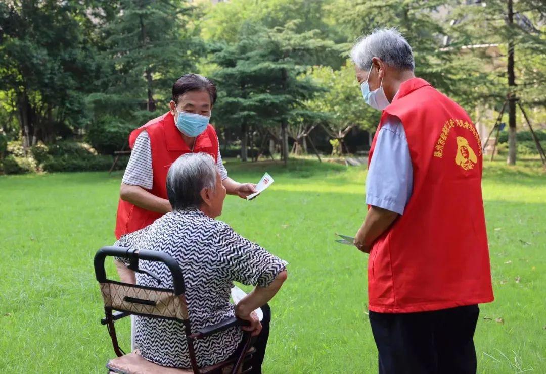 多地养老新政出炉，社区服务升级助力老年人生活便利化